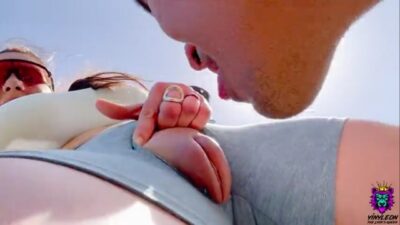 MILF YinyLeon Follando al Aire Libre