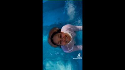 Tokischa de Puta en la Piscina