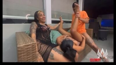 Mami Kim dando clases de Singadera para Celebrity Guest Tape