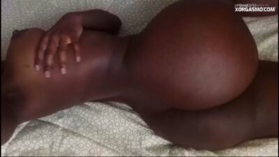 Gailen La Moyeta Desnuda y se Abre el Toto