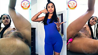 Dominicana la diosa Amaeya con un consolador para su culo