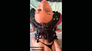 puta xxx Después de una corrida, una delgadita le pide que le siga follando el coño