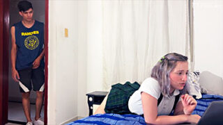 Ashleysoy xxx video Colegialas Seducen A Propósito A Su Hermanastro Para Coger Rico