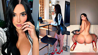 Brenda Castro Xxx Miss Brenda Quiere Romper Los Muebles Con Ese Consolador