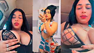 Aidelis Estrella video Xxx La dominicana Aidelis Estrella agarra su toto y enseña las tetas