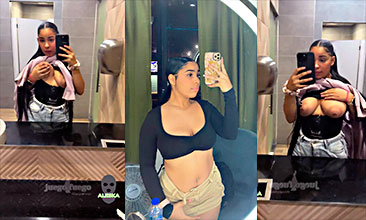 Aleska dominicana entra a un baño publico y le chupa las tetas