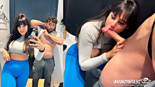 Pamsnusnu Xxx La española Pamsnusnu entra a una tienda de ropa para chupar pollas