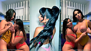 Lena The Plug Xxx, Lena The Plug porno Su marido interrumpe y se disculpa y luego se va.