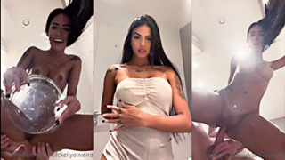 Kelly Oliveira Xxx @kellyzinha_oliveira Le sacan orina a Kelly Oliveira 3 veces, follándola duro
