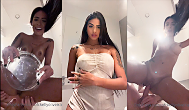 Kelly Oliveira Xxx @kellyzinha_oliveira Le sacan orina a Kelly Oliveira 3 veces, follándola duro