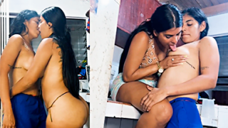 the_barbie Viodeo Xxx Métemelo por el culo, escúpeme el culo, le dicen a la puta lesbiana