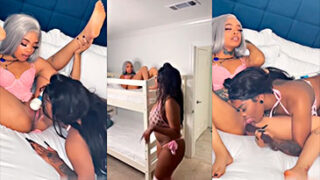 Tiffany Lannette Porno @tiffanylannette Tiffany Lannette es pillada masturbándose por su amiga lesbiana