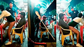 Video porno peleas WTF, el dueño de la tienda lo golpea por ser jodido