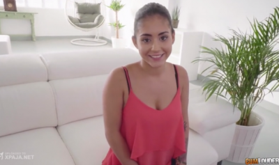 Esta Nerviosa Porque Es Su Primera Película Porno