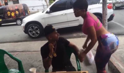 Dominicana Ana Carolina Y Su Brutales Nalgas Bailando A Sensato Del Patio
