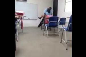 Estudiantes Dominicanos De Un Liceo Singa En El Aula De Clase