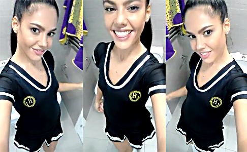 Colegiala Española Apolonia Lapiedra Se Masturba En El Baño