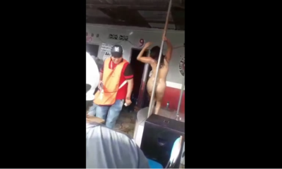 El Motorista Le Huye A La Stripper