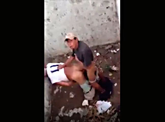 Bugarron Peruano Pillado Dándole Al Vecino