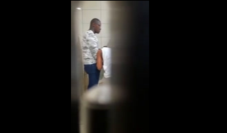 Maricones Dominicanos En Un Baño De sambil