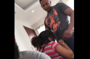 Dominicana Le Hace Sexo Oral A 2 Viajeros Primos Hermanos