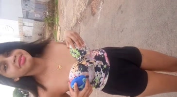 Cuero Brasileña Le Dice A La Otra Que Muestre Sus Tetas